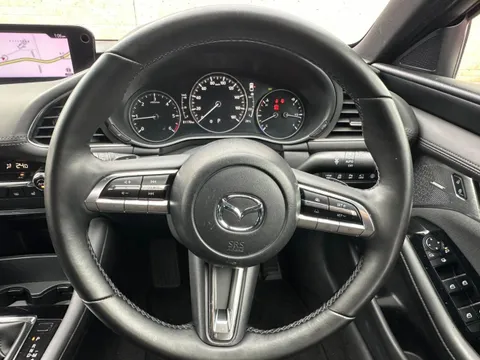 Mazda MAZDA3 Fastback