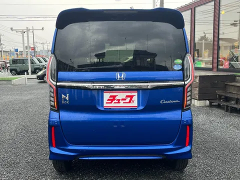 Honda N-BOX Custom