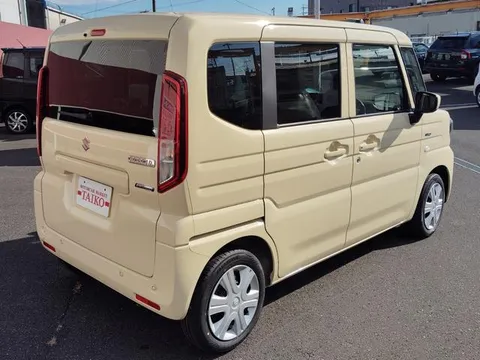 Suzuki Spacia