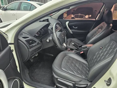 Renault SM3