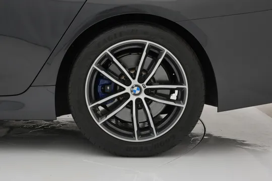 BMW BMW