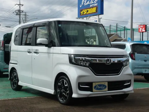 Honda N-BOX Custom