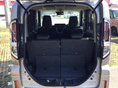 Suzuki Spacia Custom