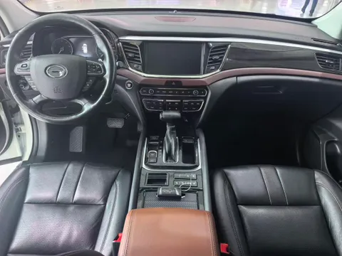 Gac GS8