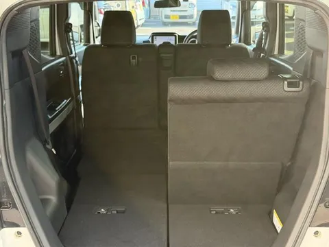 Honda N-BOX Slash