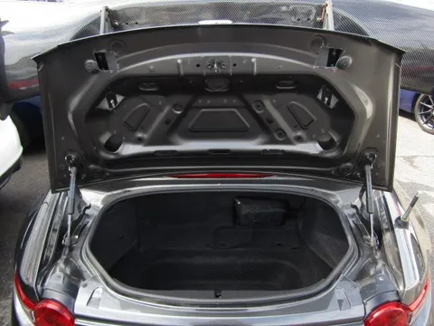 Mazda MX-5 (Roadster)