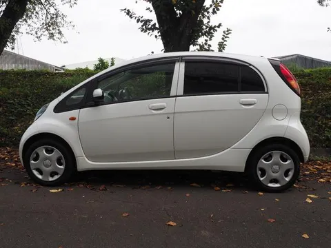 Mitsubishi I