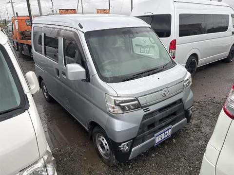 Toyota Pixis Van