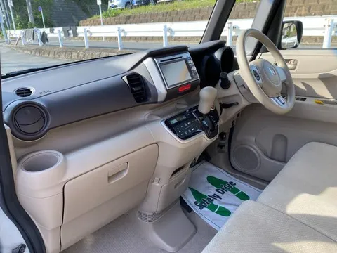 Honda N-BOX Plus