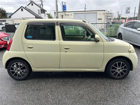 Daihatsu Esse