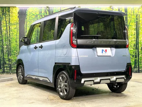 Mitsubishi Delica Mini