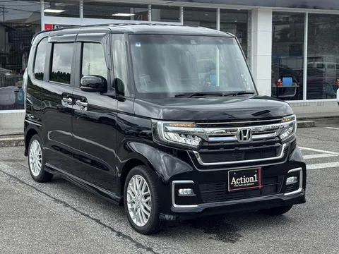 Honda N-BOX Custom