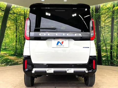 Mitsubishi Delica Mini