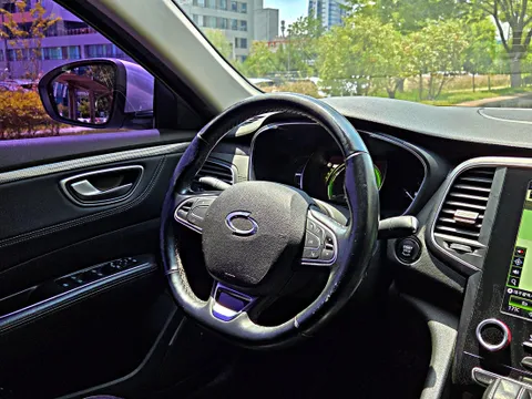 Renault Talisman (SM6)