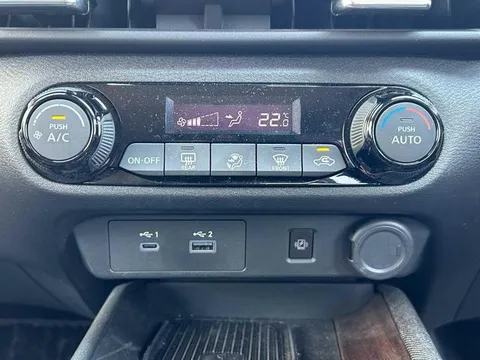 Nissan Note Aura