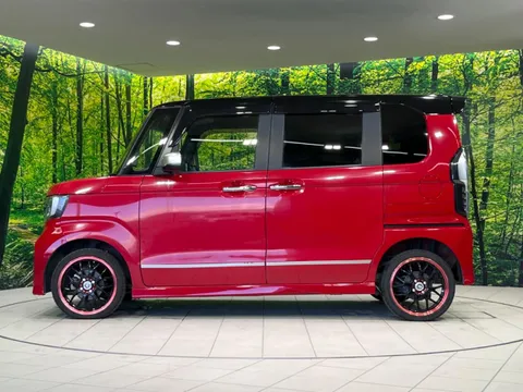 Honda N-BOX Custom