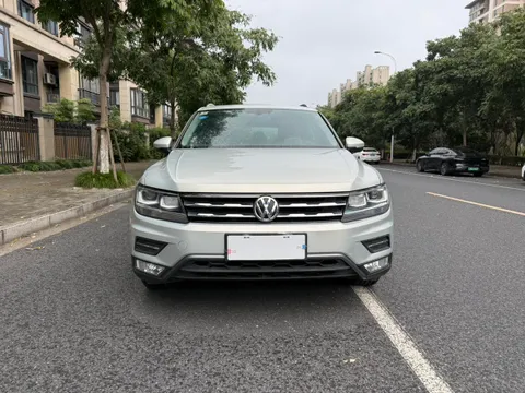 Volkswagen Tiguan L