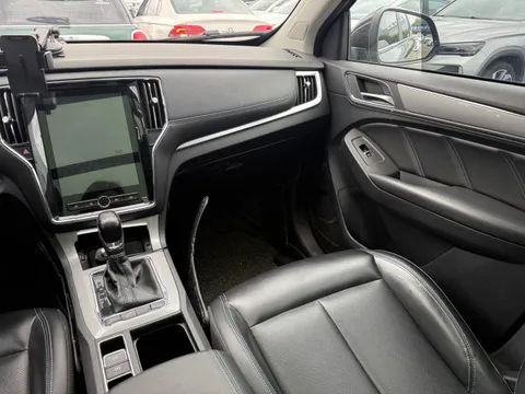 Roewe RX5