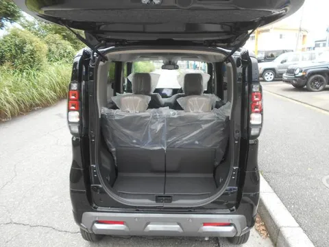 Mitsubishi Delica Mini