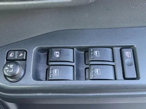 Toyota Pixis Mega