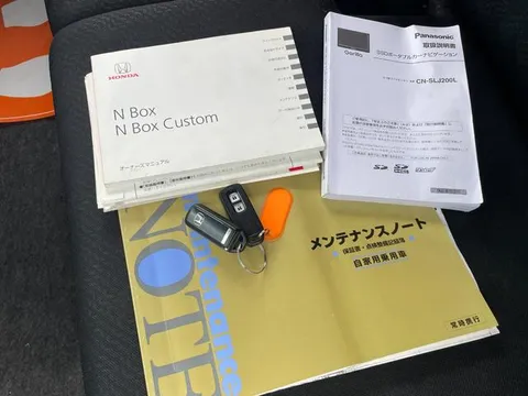 Honda N-BOX Custom
