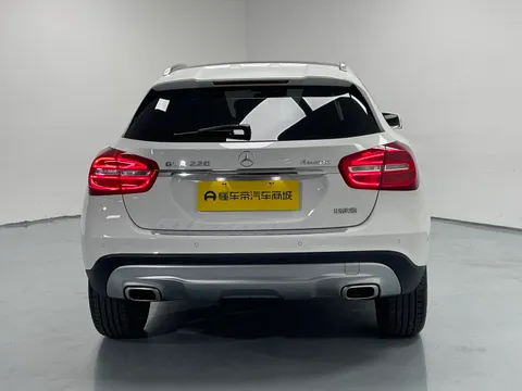 Mercedes-Benz GLA-Class