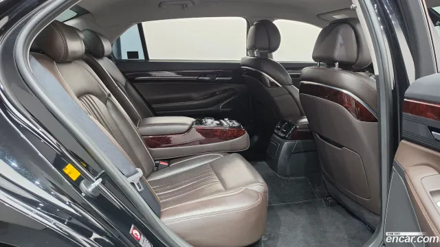 Genesis G90 (EQ900)