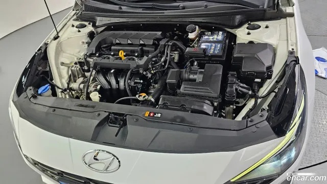 Hyundai Elantra (Avante)