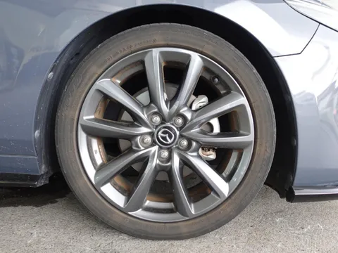 Mazda MAZDA3 Fastback