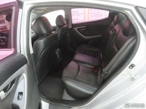 Hyundai Elantra (Avante)