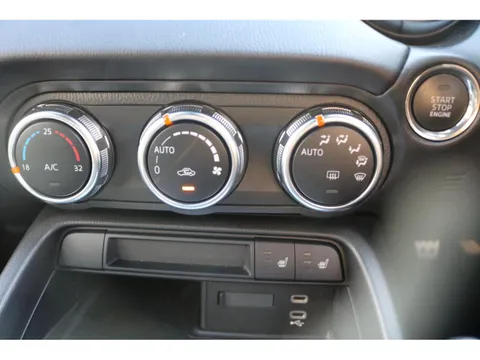 Mazda MX-5 (Roadster)