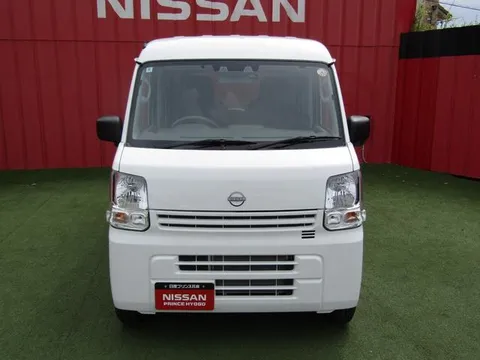Nissan Clipper Van