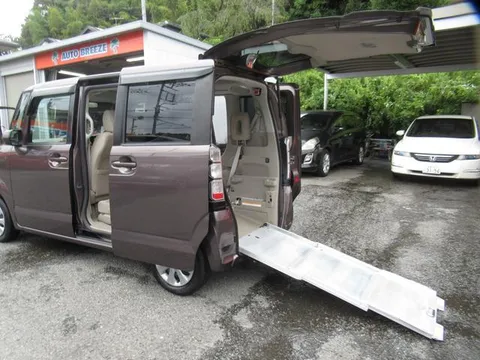 Honda N-BOX Plus