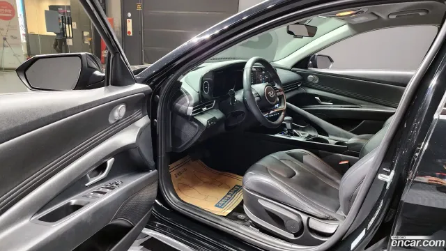 Hyundai Elantra (Avante)