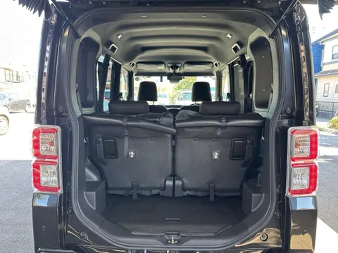 Toyota Pixis Mega
