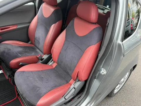 Subaru R1
