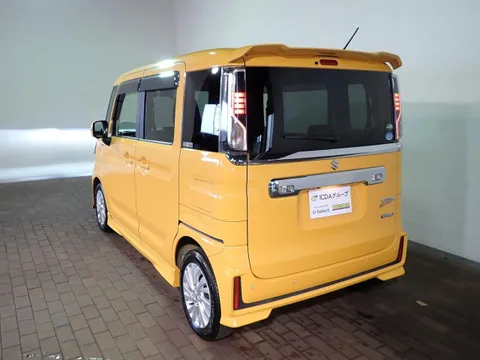 Suzuki Spacia Custom
