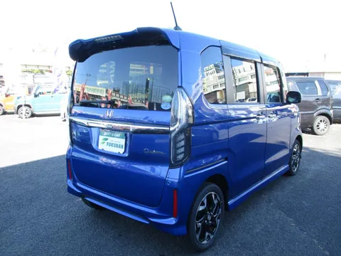 Honda N-BOX Custom