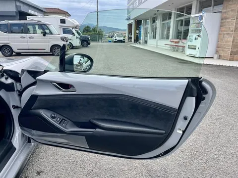 Mazda MX-5 (Roadster)