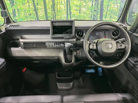 Honda N-BOX Custom