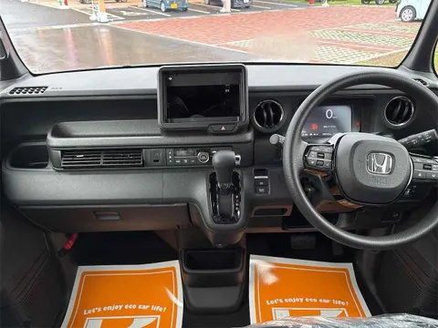 Honda N-BOX Custom