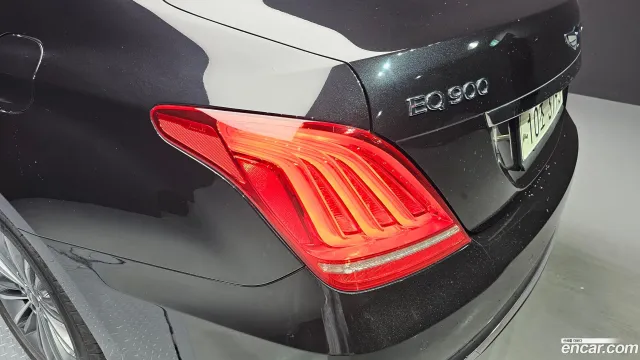 Genesis G90 (EQ900)