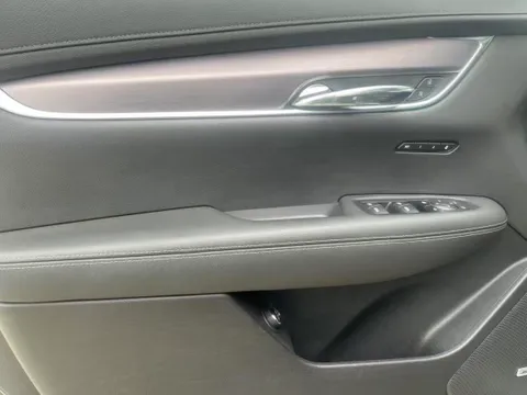 Cadillac XT6