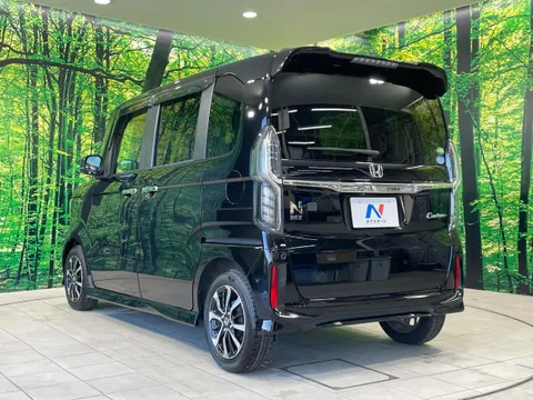 Honda N-BOX Custom