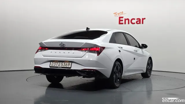 Hyundai Elantra (Avante)
