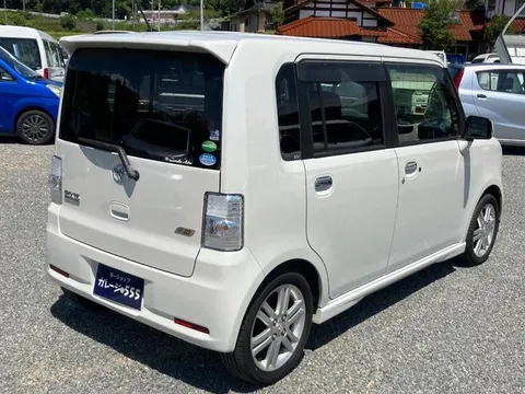 Toyota Pixis Space