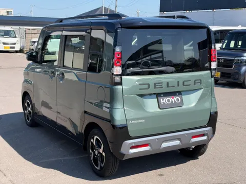 Mitsubishi Delica Mini