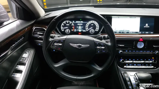 Genesis G90 (EQ900)