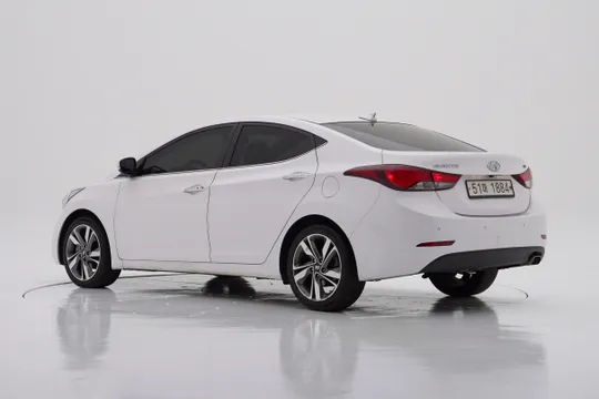 Hyundai Elantra (Avante)