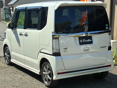 Honda N-BOX Custom